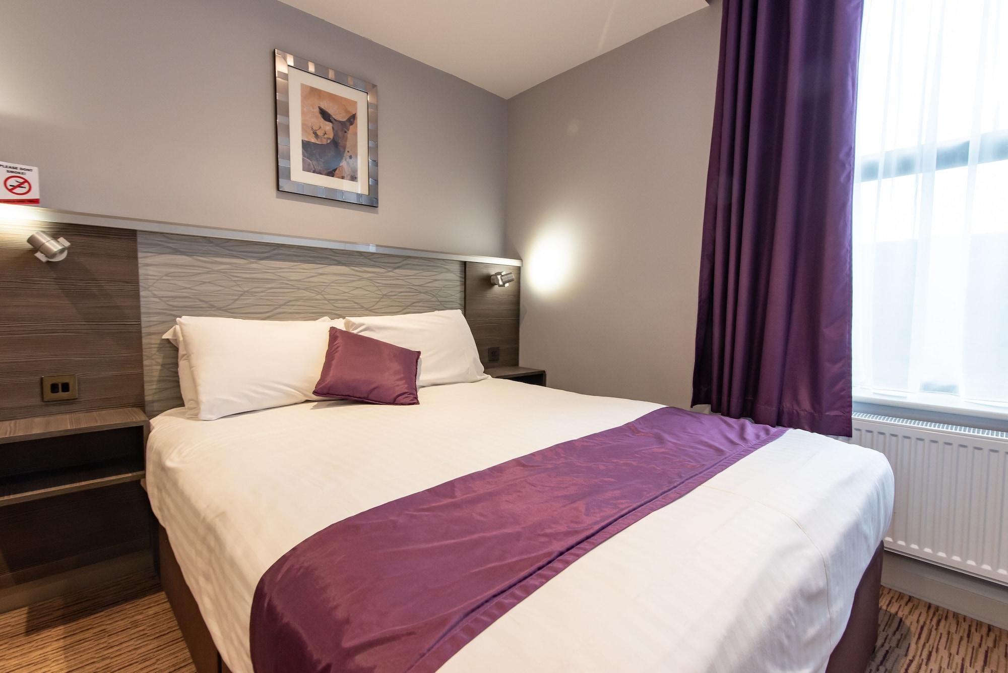 Hogs Back Hotel & Spa Nr Farnham Фарнъм Екстериор снимка