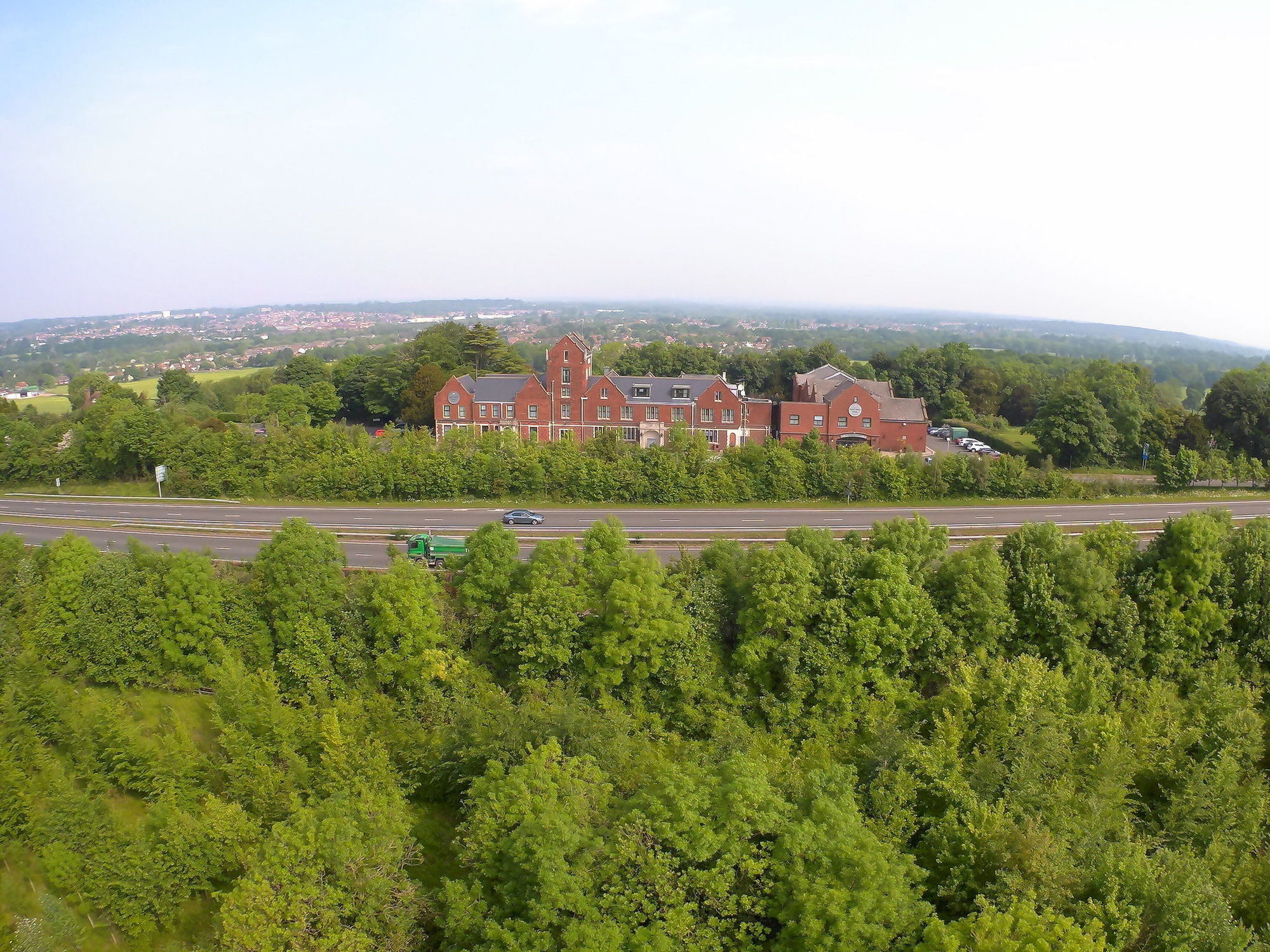 Hogs Back Hotel & Spa Nr Farnham Фарнъм Екстериор снимка