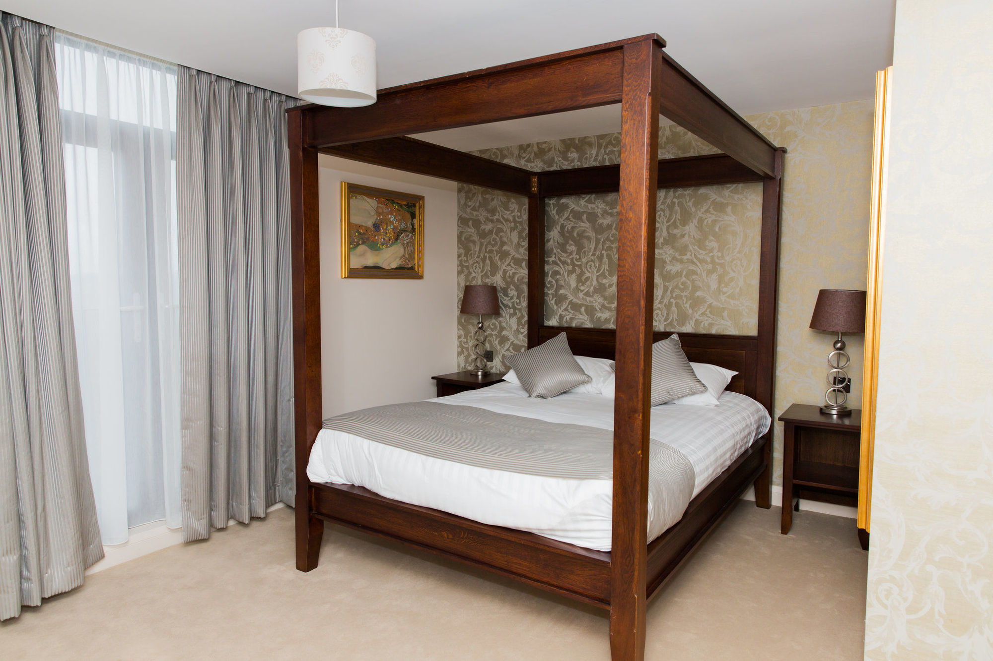 Hogs Back Hotel & Spa Nr Farnham Фарнъм Удобства снимка